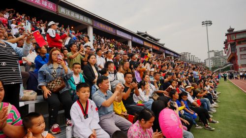 比赛现场座无虚席。图片由榕江县融媒体中心提供