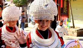 贵州黄平：千名苗族姑妈回娘家，喜迎芦笙会