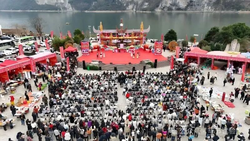 “我”在《乌蒙深处》当群演