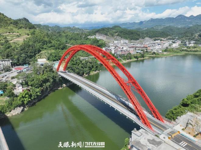 乌江白果坨大桥改建工程顺利通过交工验收
