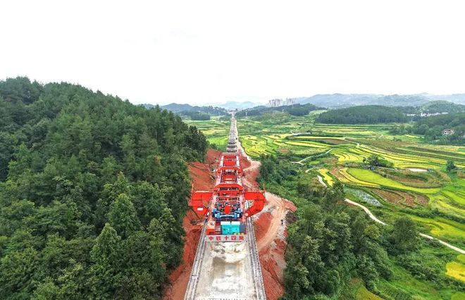 铜吉铁路建设进度持续刷新